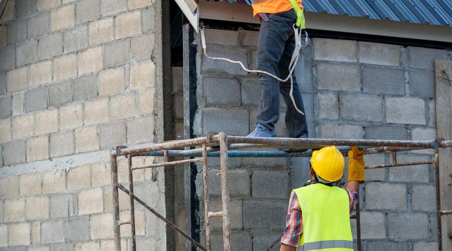 Professional residential roofers in Joes, CO